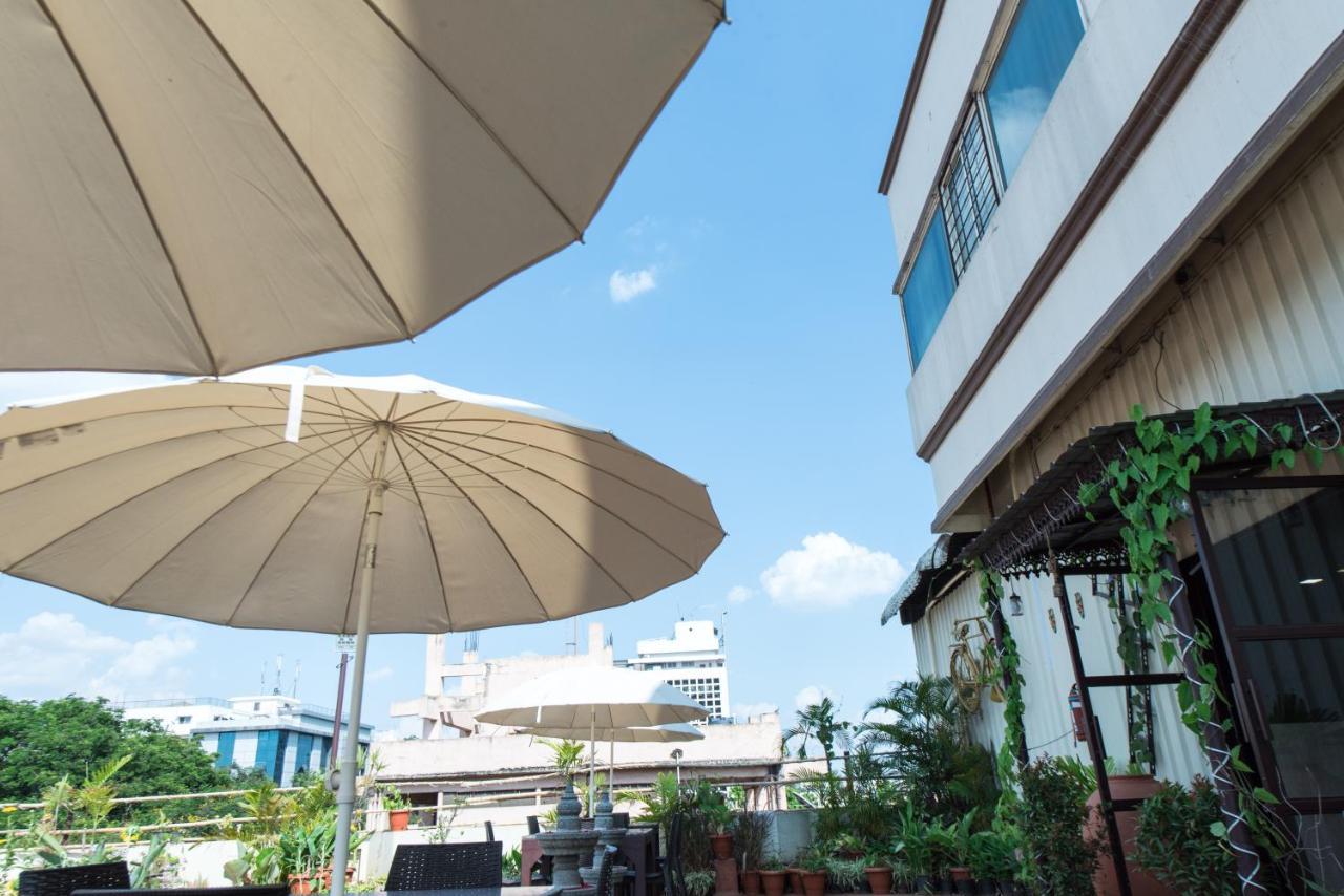 Bangalore Gate Hotel & Conferences Ngoại thất bức ảnh